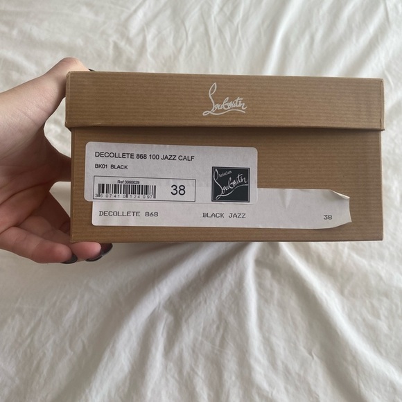 Christian Louboutin- Black Decolete 868 100 Jazz Calf Round toe Pump Heels - Picture 3 of 8
